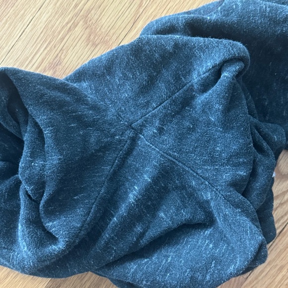 Calvin Klein performance sweatpant/leggings. Size small - Picture 4 of 6